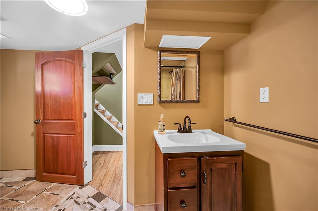 360 Guelph Line Property Photo 40