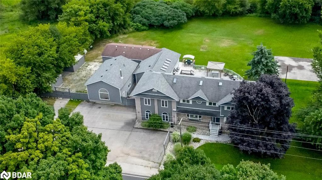 1923 10th Line Property Photo 1