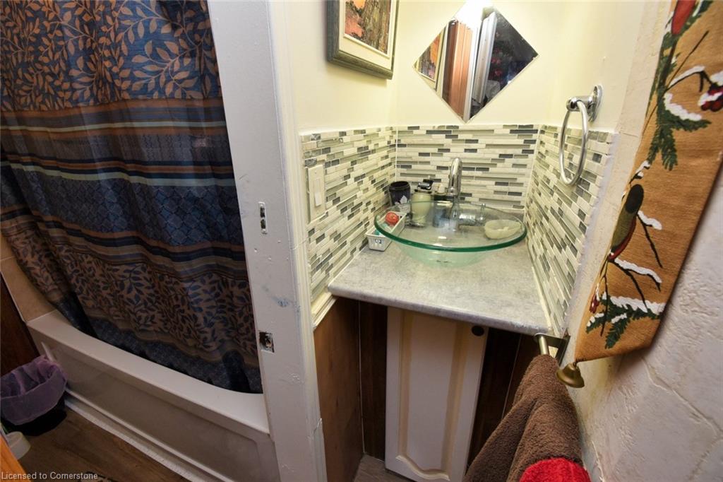 522 Cannon Street E Property Photo 16