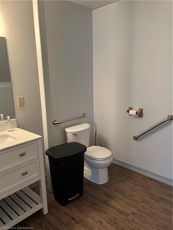 9-2355 Royal Windsor Drive Property Photo 13