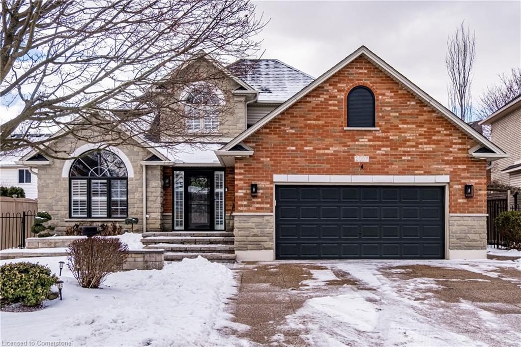 2097 Kevin Crescent Property Photo