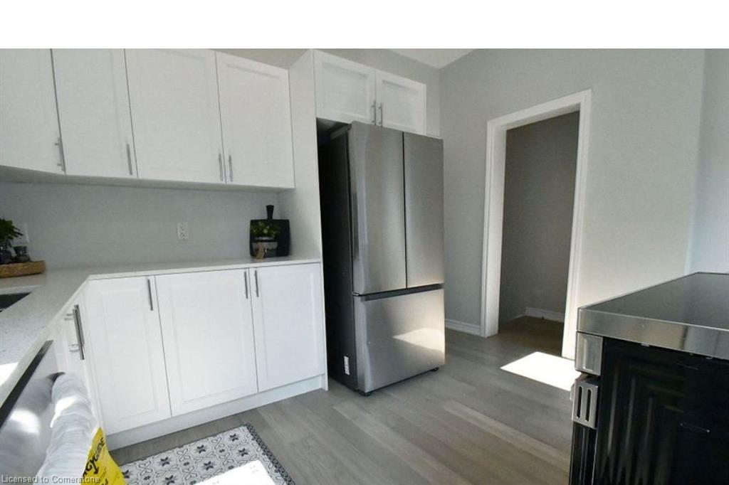 242 Balmoral Avenue N Property Photo 10