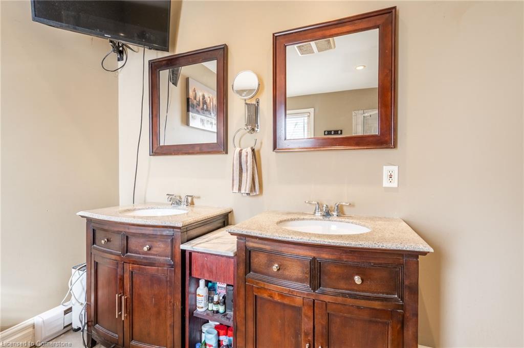 30 Cecil Street Property Photo 35