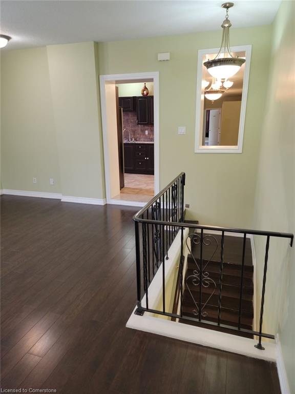 979 King Street E Property Photo 10