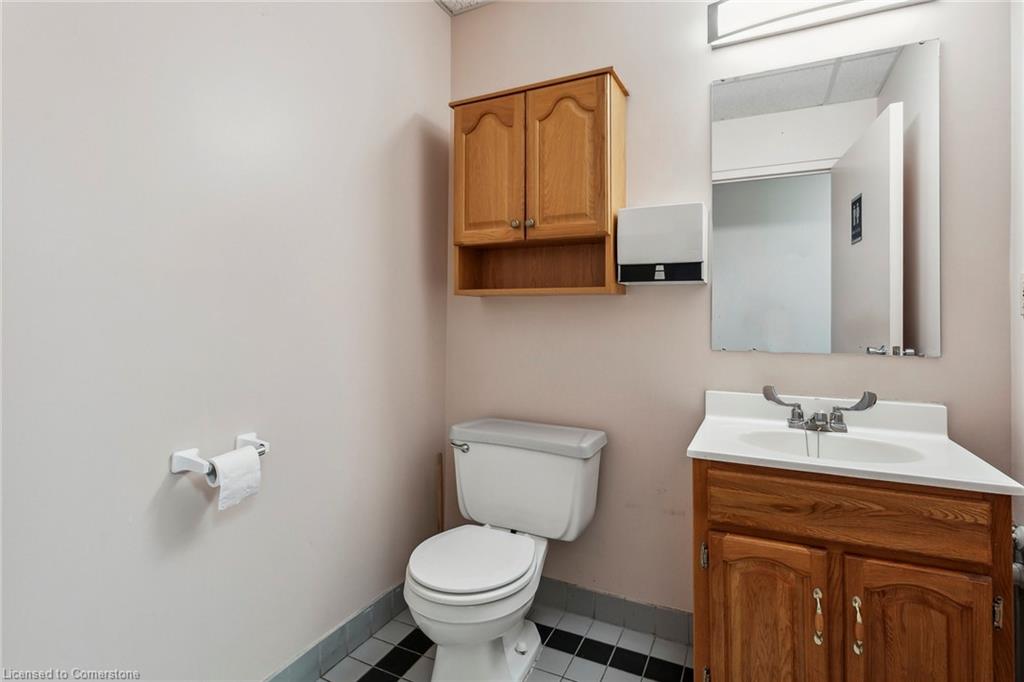 2333 Wyecroft Road Property Photo 31
