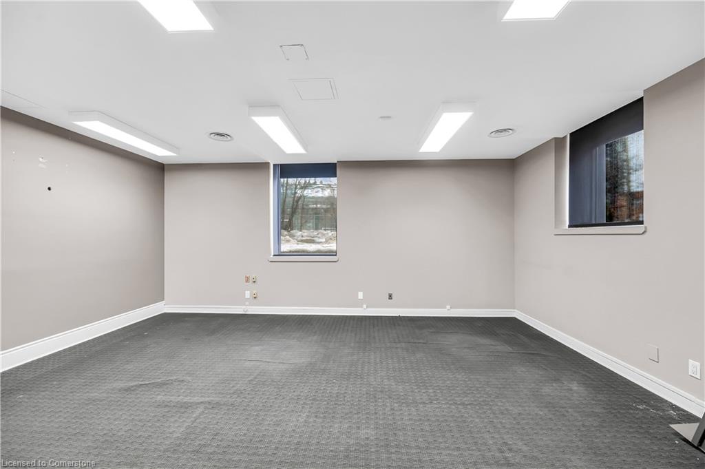 100a-185 Young Street Property Photo 19