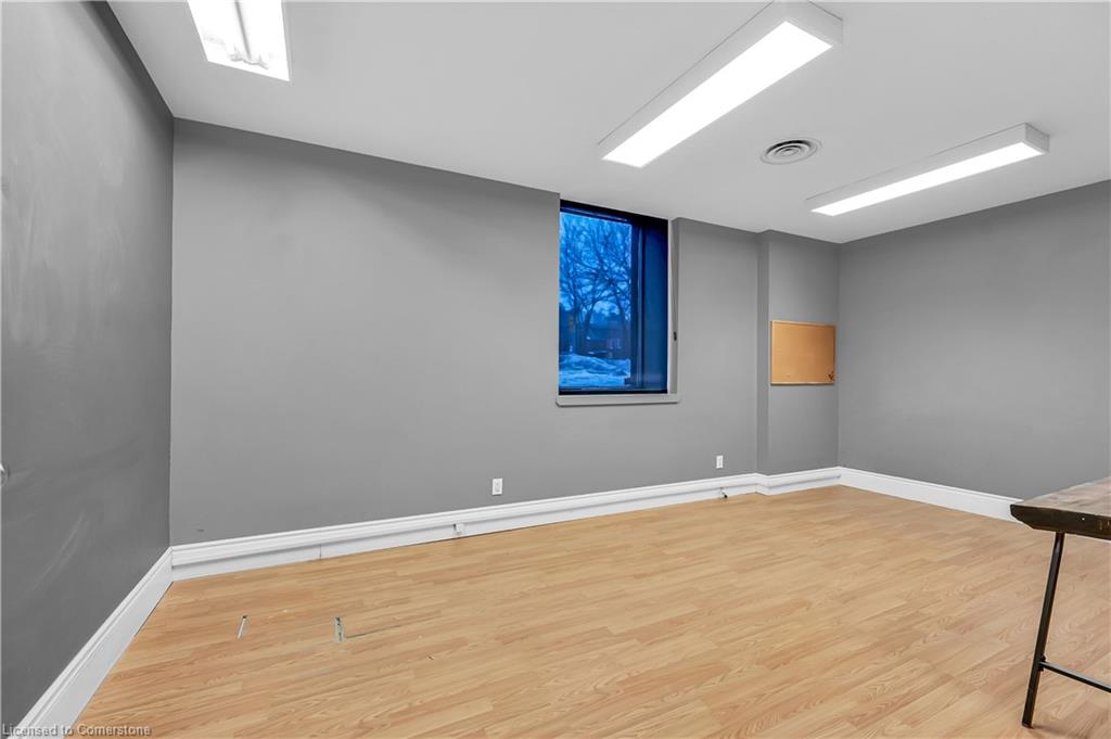 100a-185 Young Street Property Photo 22
