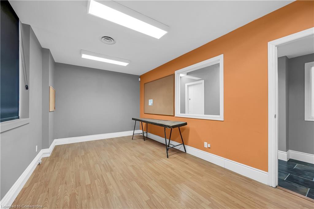 100a-185 Young Street Property Photo 23