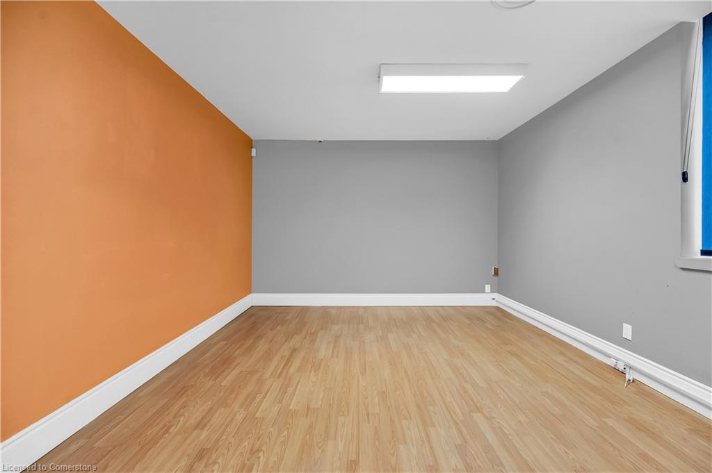 100a-185 Young Street Property Photo 26