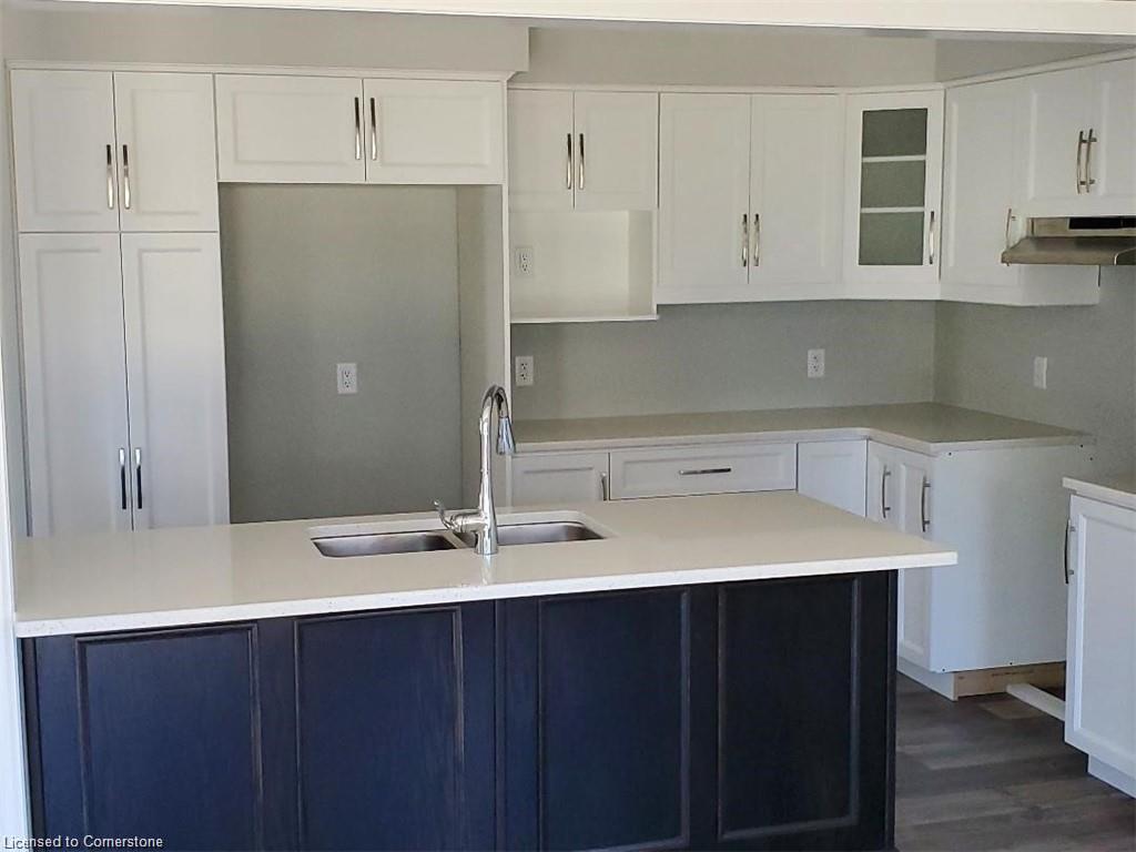 44 Robertson Drive Property Photo 4