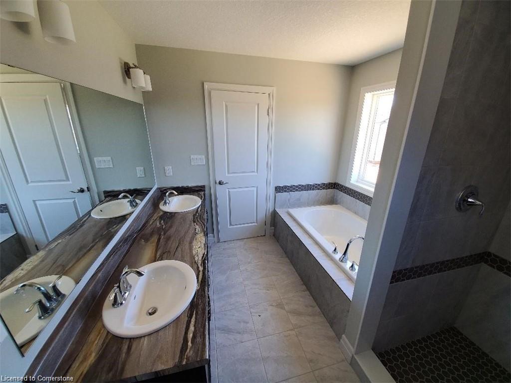 44 Robertson Drive Property Photo 9