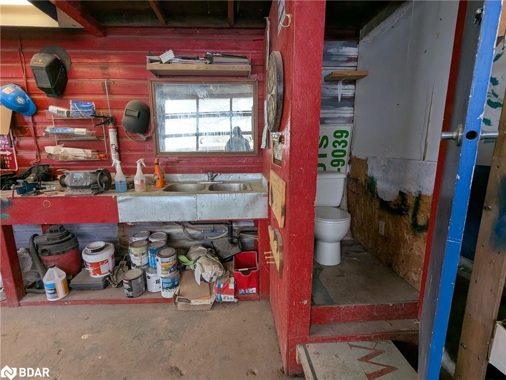 3-1341 Killarney Beach Road Property Photo 11