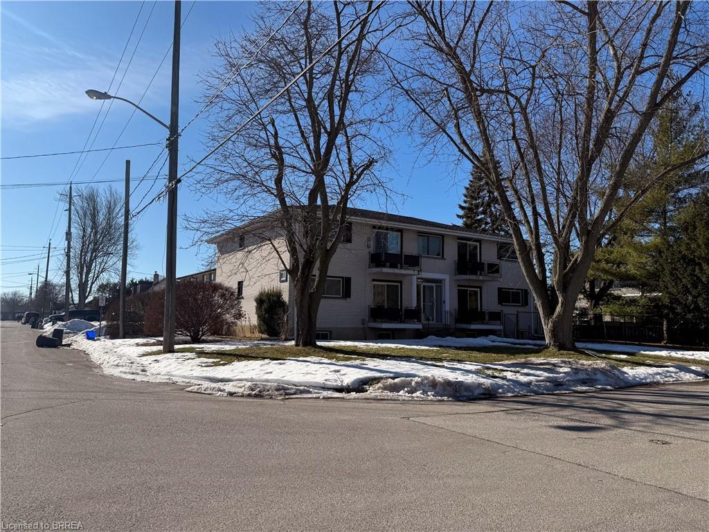 3-36 Graham Avenue Property Photo
