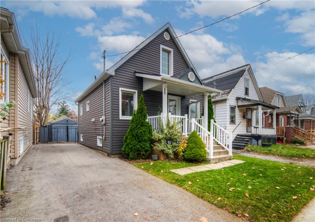 71 Garside Avenue N Property Photo