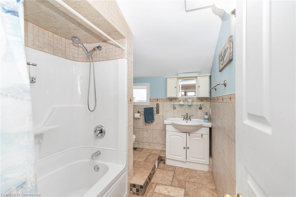 735 Sandy Bay Road Property Photo 17