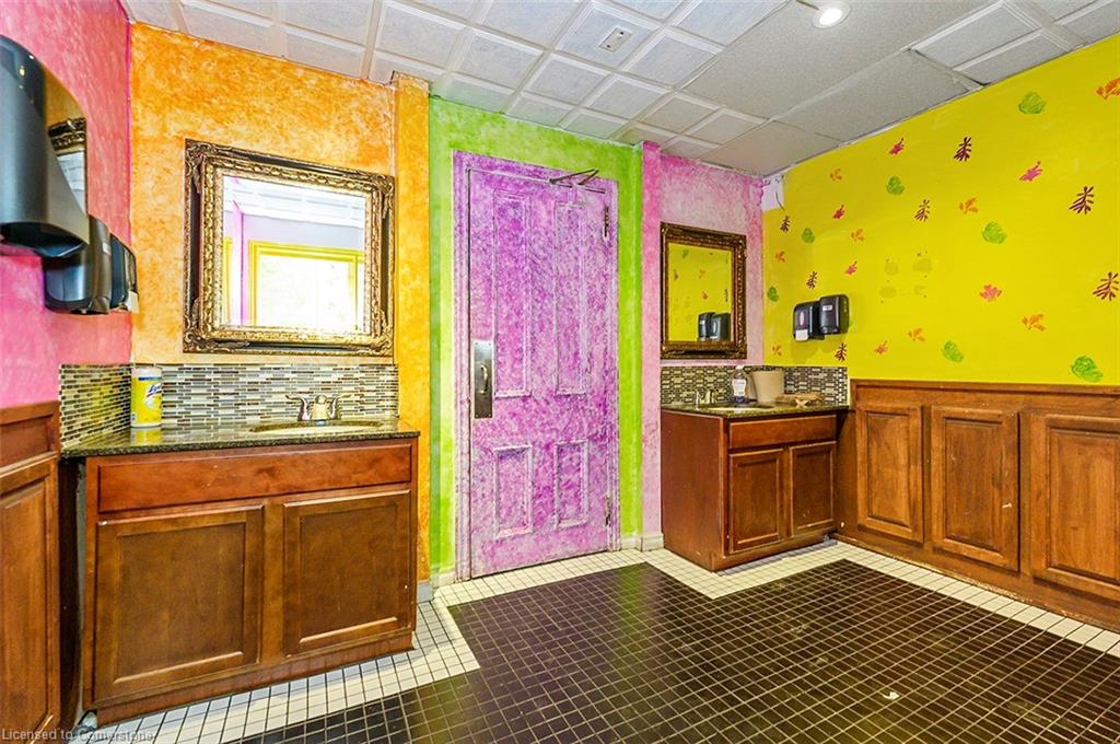 22 Academy Street Property Photo 36