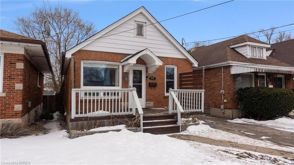 69 Lyons Avenue Property Photo 9