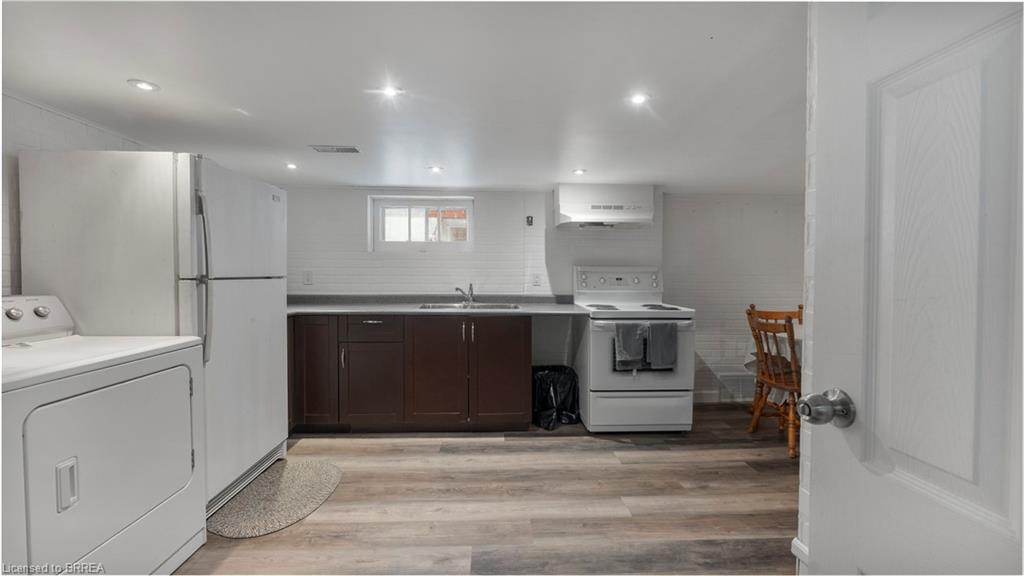 69 Lyons Avenue Property Photo 26