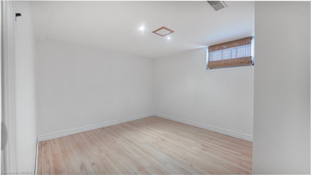 69 Lyons Avenue Property Photo 32