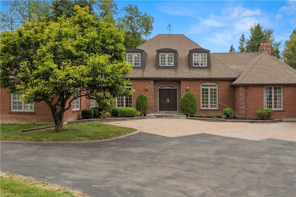 21 Woodland Acres Crescent Property Photo