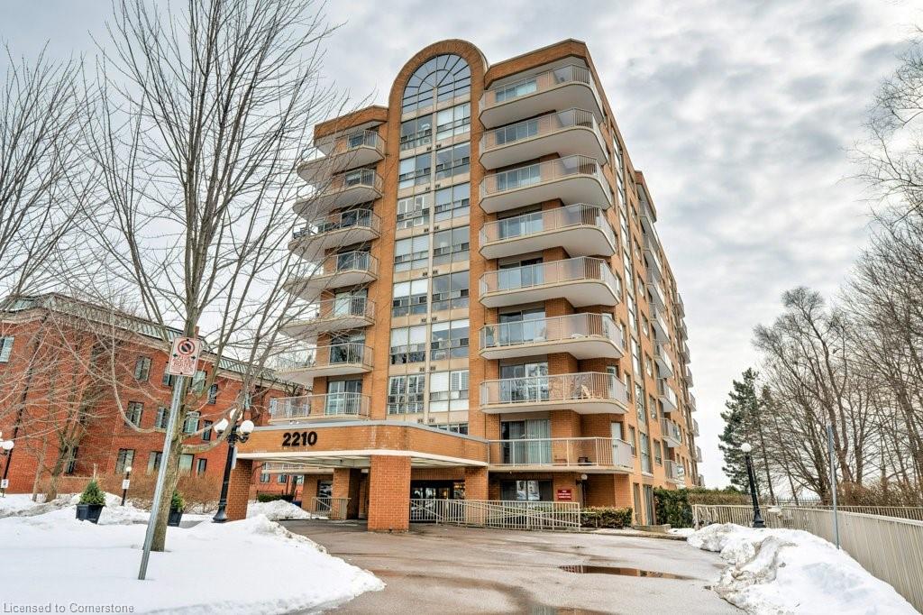 Lakeshore Public School & St Joh Real Estate Listings Main Image