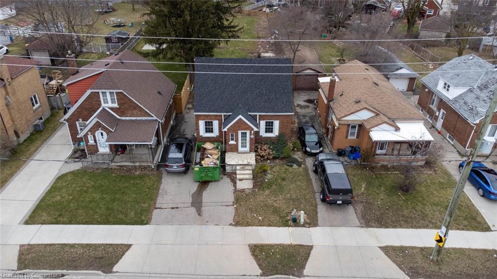 296 Ottawa Street S Property Photo 5