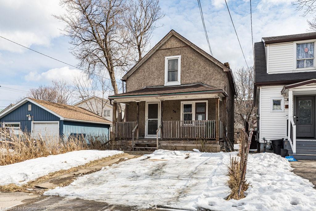 52 Stapleton Avenue N Property Photo