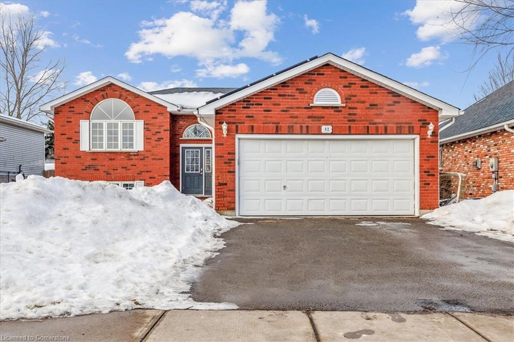 82 Whitlaw Way Property Photo