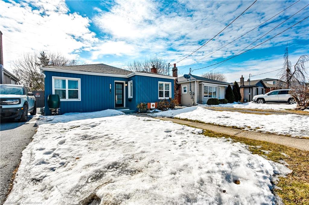 27 Grapeview Drive Property Photo