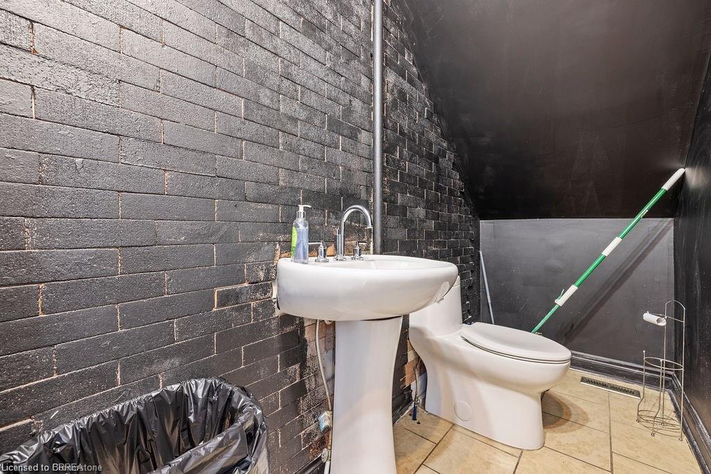 70 Colborne Street Property Photo 20