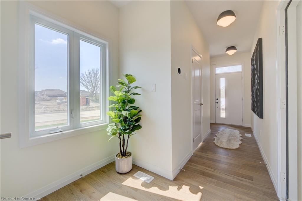 256 Green Gate Boulevard Property Photo 4