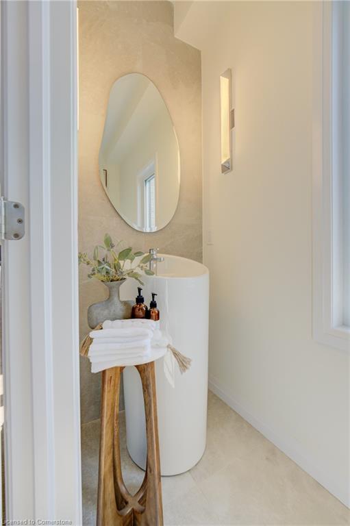 256 Green Gate Boulevard Property Photo 12