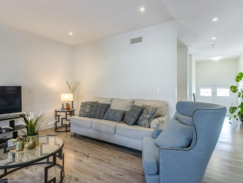 11 Peterson Street Property Photo 6