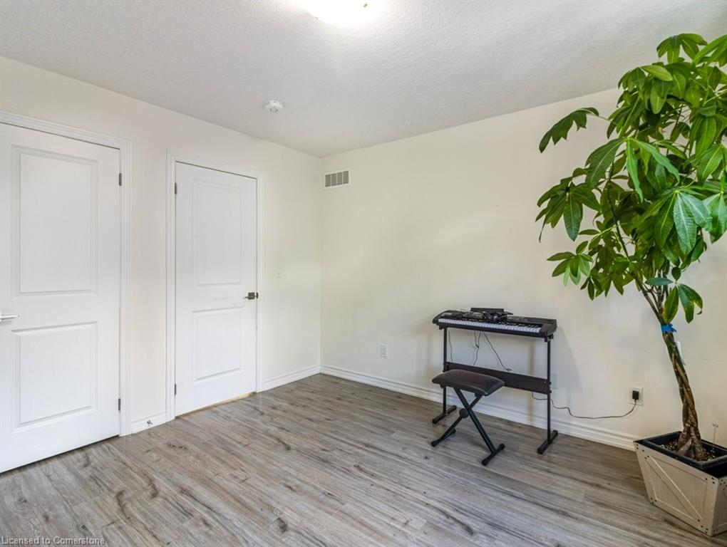 11 Peterson Street Property Photo 33