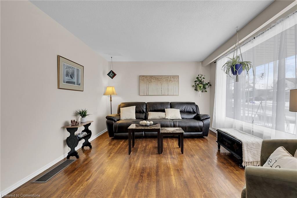 221 East 24th Street Property Photo 5