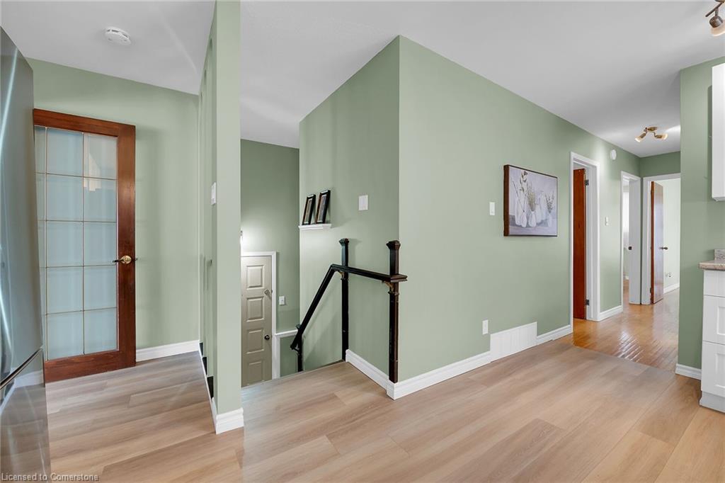 221 East 24th Street Property Photo 14