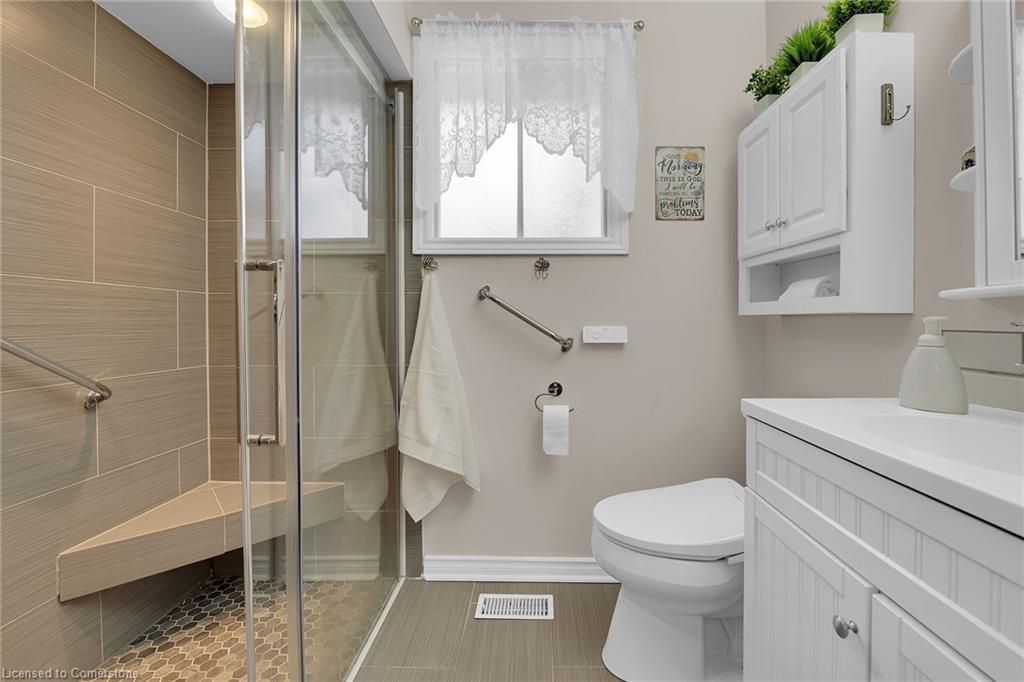221 East 24th Street Property Photo 16