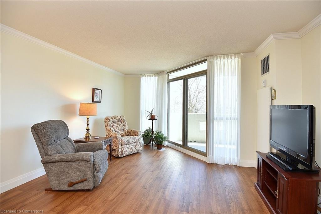 203-5070 Pinedale Avenue Property Photo 6