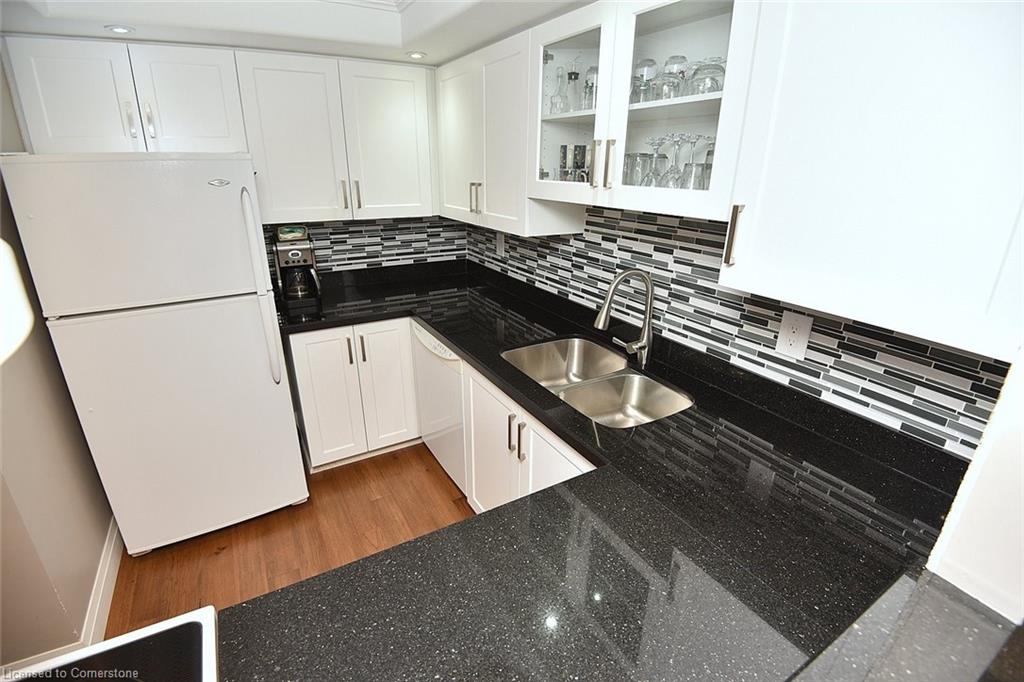 203-5070 Pinedale Avenue Property Photo 10
