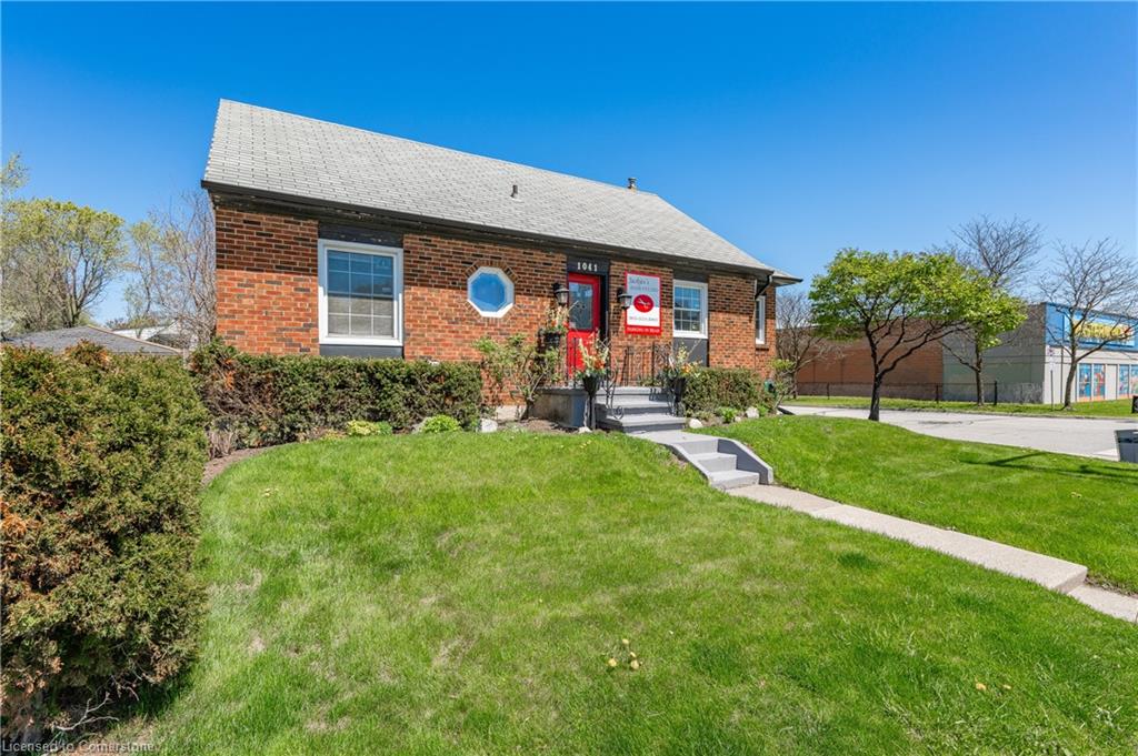1041 Brant Street Property Photo 2