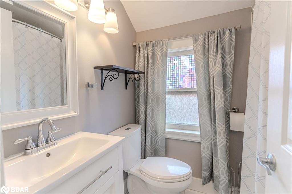 72 High Street Property Photo 29