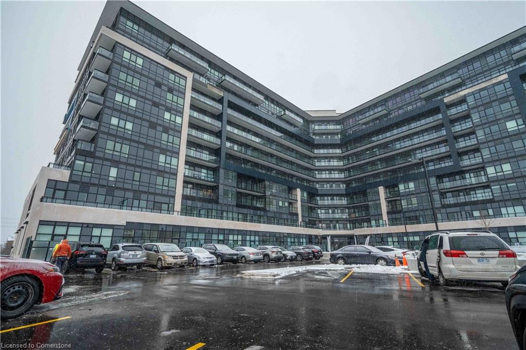 206-395 Dundas Street W Property Photo