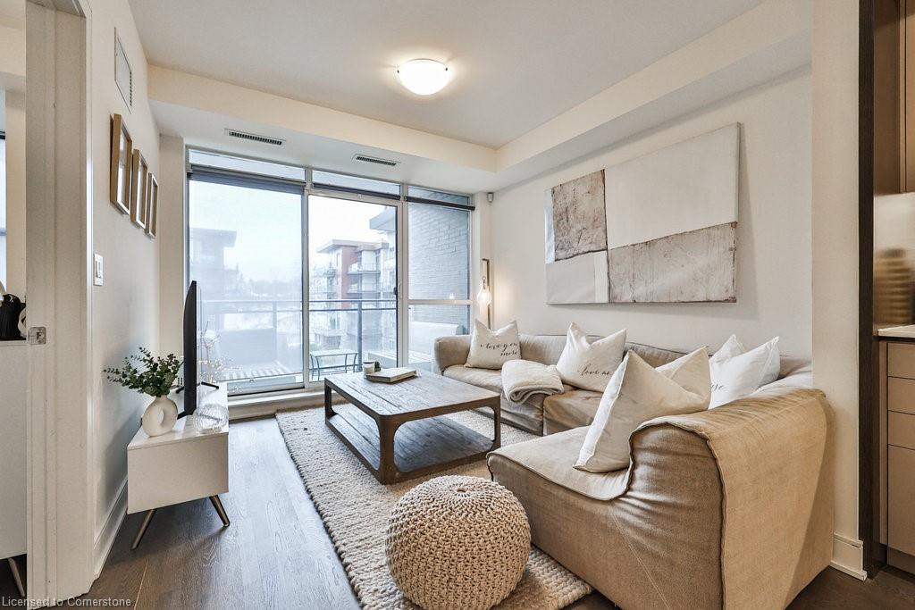 238-1575 Lakeshore Road W Property Photo