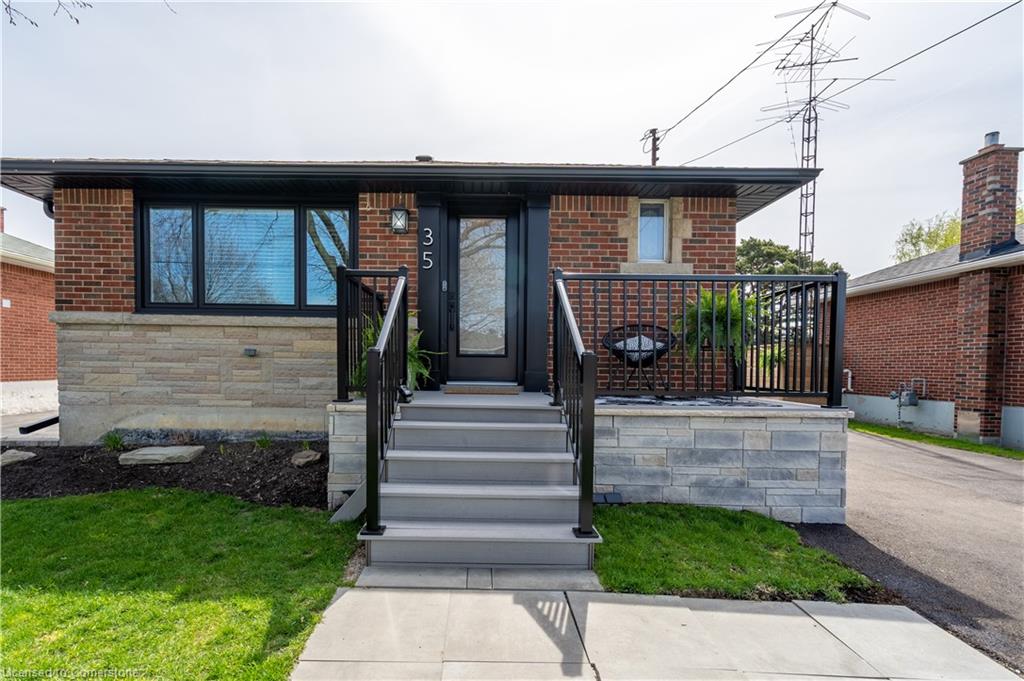 1-35 Castlefield Drive Property Photo