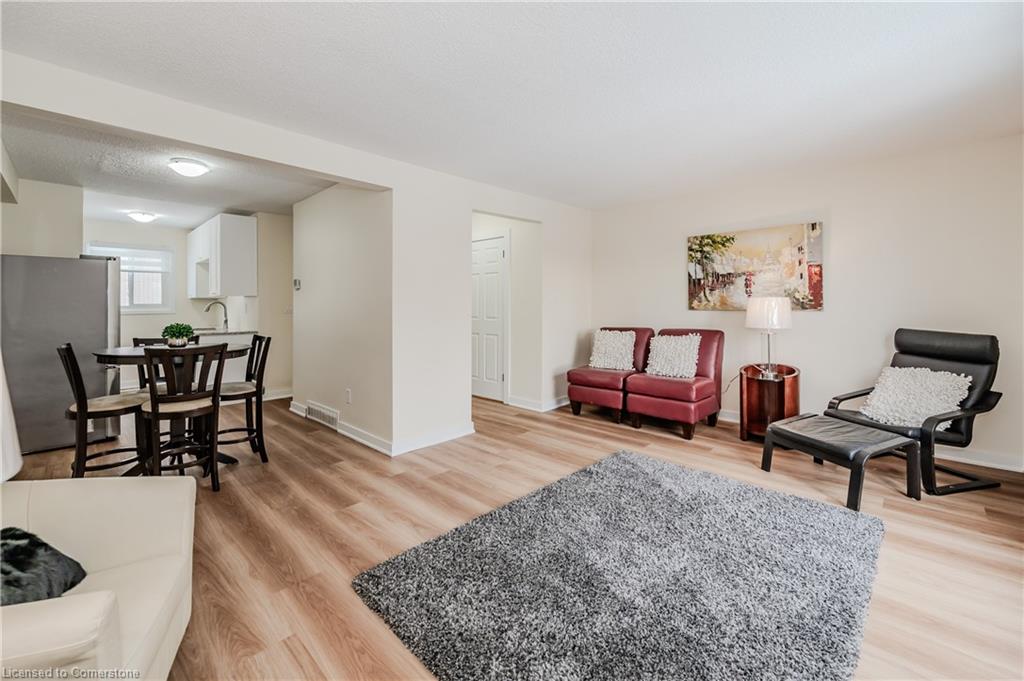 27-25 Upper Canada Drive Property Photo 1