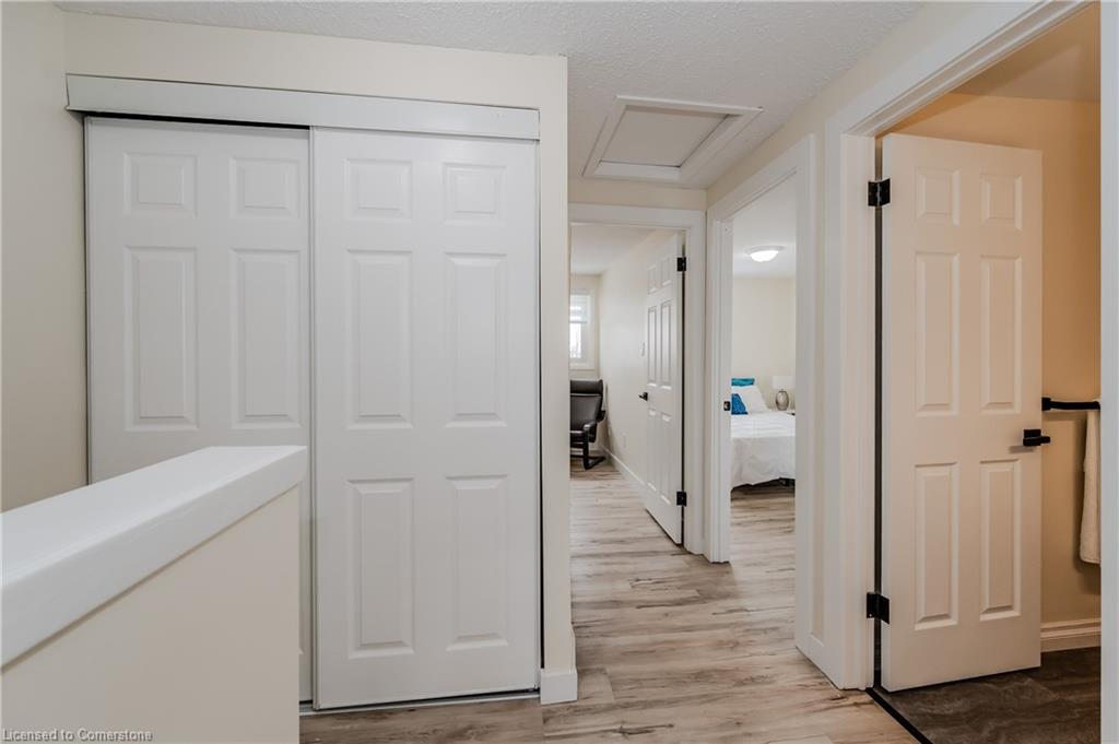 27-25 Upper Canada Drive Property Photo 14