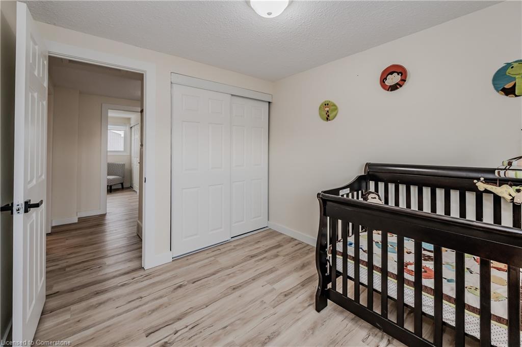 27-25 Upper Canada Drive Property Photo 18