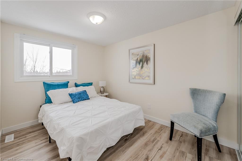 27-25 Upper Canada Drive Property Photo 19