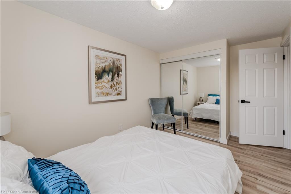 27-25 Upper Canada Drive Property Photo 20