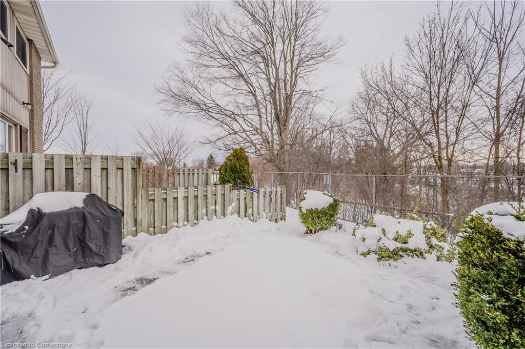 27-25 Upper Canada Drive Property Photo 26